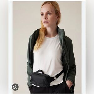 Athleta Excursion Mini Belt Bag